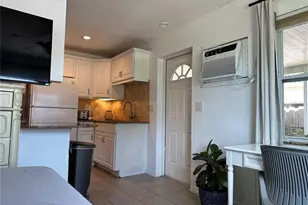 9372 88th Way, Seminole, FL 33777 - Photo 9
