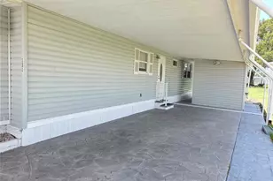 10346 S Lake Dr, Largo, FL 33773 - Photo 5