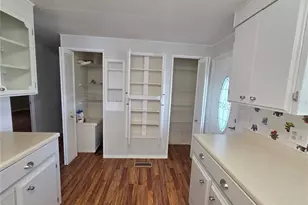 10346 S Lake Dr, Largo, FL 33773 - Photo 21