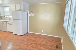 10346 S Lake Dr, Largo, FL 33773 - Photo 17