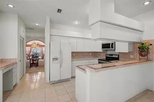 2807 Resnik Cir W, Palm Harbor, FL 34683 - Photo 13