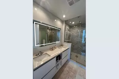 400 Central Avenue #1904, Saint Petersburg, FL 33701 - Photo 13