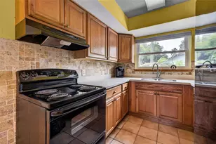 247 25th St N, Saint Petersburg, FL 33713 - Photo 11