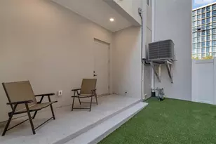 372 6th St S, Saint Petersburg, FL 33701 - Photo 51
