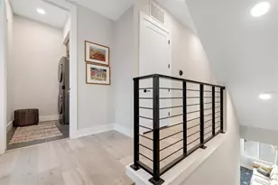 372 6th St S, Saint Petersburg, FL 33701 - Photo 23