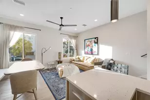 372 6th St S, Saint Petersburg, FL 33701 - Photo 15