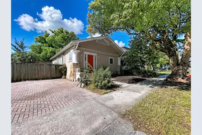 210 W Floribraska Avenue, Tampa, FL 33603 - Photo 5
