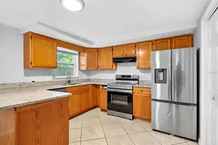 4752 Daphne St, New Port Richey, FL 34652 - Photo 3