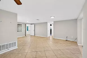 4752 Daphne St, New Port Richey, FL 34652 - Photo 7