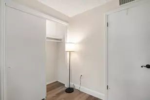 4335 Aegean Dr, Tampa, FL 33611 - Photo 13