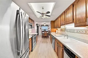 1618 Layton Ct, Sun City Center, FL 33573 - Photo 13