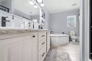 4045 Loury Dr, Wesley Chapel, FL 33543 - Photo 29