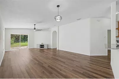 7838 Carriage Pointe Drive, Gibsonton, FL 33534 - Photo 13