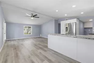 36131 Zinnia St, Zephyrhills, FL 33541 - Photo 5