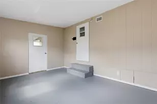 36131 Zinnia St, Zephyrhills, FL 33541 - Photo 17