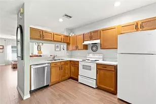 1339 Costa Mesa Dr, Wesley Chapel, FL 33543 - Photo 11