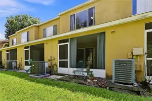 1339 Costa Mesa Dr, Wesley Chapel, FL 33543 - Photo 23
