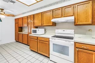 10263 98th St, Largo, FL 33773 - Photo 5