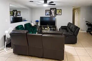 811 Hillside Ave, Lake Wales, FL 33853 - Photo 3