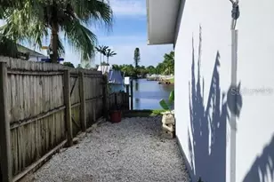 128 98th Ave N, Saint Petersburg, FL 33702 - Photo 15