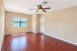 10619 Mistflower Ln, Tampa, FL 33647 - Photo 15