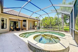 7668 Silverwood Ct, Lakewood Ranch, FL 34202 - Photo 3