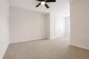 32935 Kaloko Rd, Wesley Chapel, FL 33543 - Photo 7