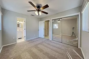 7481 Oak St NE, Saint Petersburg, FL 33702 - Photo 7
