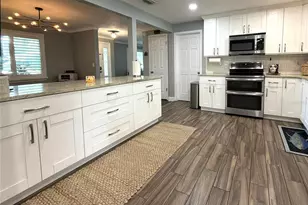 703 23rd St SW, Largo, FL 33770 - Photo 11