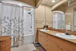 100 4th Ave S, Saint Petersburg, FL 33701 - Photo 11
