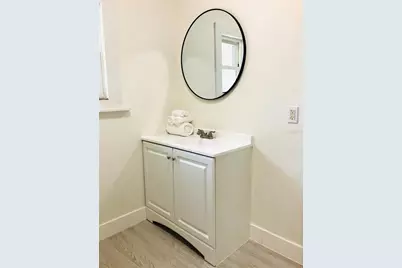 908 Vine Avenue, Clearwater, FL 33755 - Photo 23