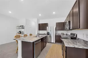 3816 Sunflower Fld Pl, Plant City, FL 33565 - Photo 7