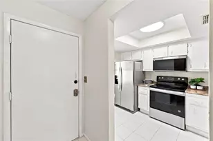 2465 Northside Dr, Clearwater, FL 33761 - Photo 5