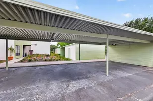 13405 Pinelake Way, Tampa, FL 33618 - Photo 37