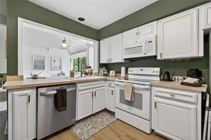 13405 Pinelake Way, Tampa, FL 33618 - Photo 21