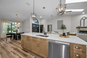 802 Centerwood Dr, Tarpon Springs, FL 34688 - Photo 21