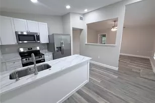 927 Lakewood Ave, Tampa, FL 33613 - Photo 3