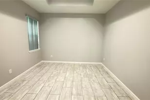 2736 W Spruce St, Tampa, FL 33607 - Photo 9