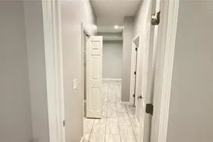 2736 W Spruce St, Tampa, FL 33607 - Photo 11