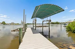 904 Bayshore Dr, Tarpon Springs, FL 34689 - Photo 55