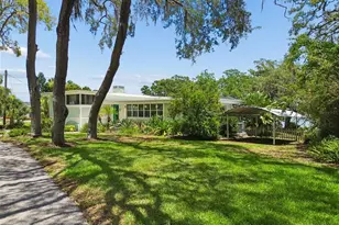 904 Bayshore Dr, Tarpon Springs, FL 34689 - Photo 59