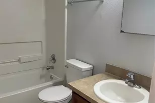 2516 Edgewater Falls Dr, Brandon, FL 33511 - Photo 11