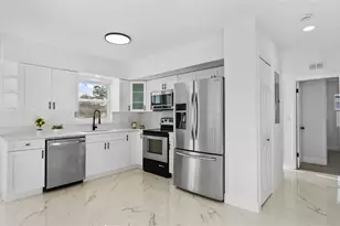 310 Country Club Dr, Oldsmar, FL 34677 - Photo 15