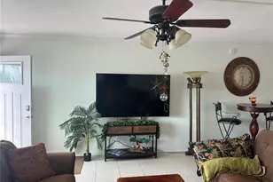 6161 Gulf Winds Dr, Saint Pete Beach, FL 33706 - Photo 5