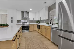 5627 Oakland Dr, Tampa, FL 33617 - Photo 9