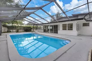 5627 Oakland Dr, Tampa, FL 33617 - Photo 43