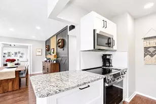 626 Laura Ln, Dunedin, FL 34698 - Photo 3