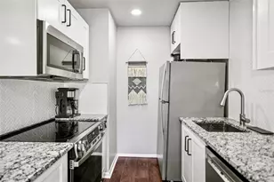 626 Laura Ln, Dunedin, FL 34698 - Photo 7
