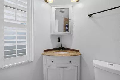 1101 27th Avenue S, Saint Petersburg, FL 33705 - Photo 19