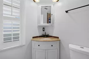 1101 27th Ave S, Saint Petersburg, FL 33705 - Photo 19